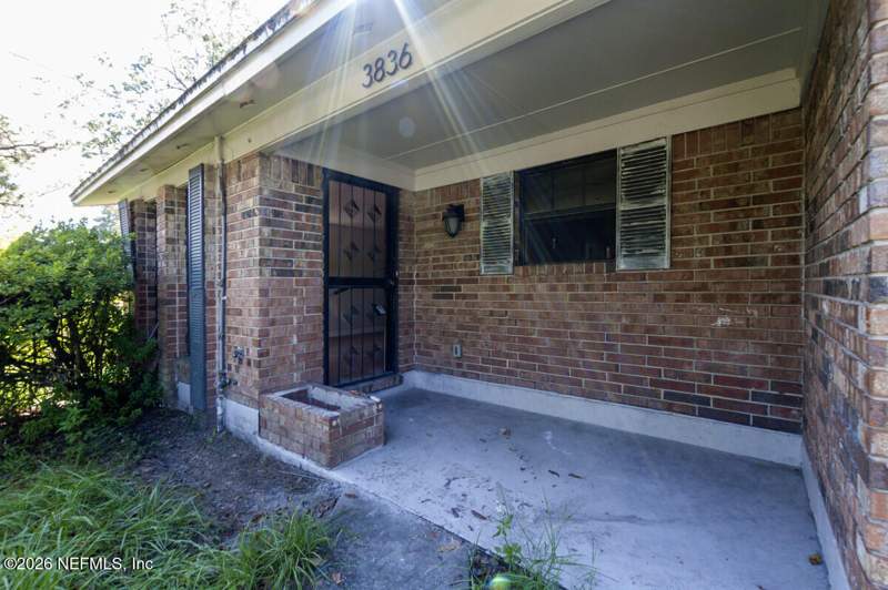 3 bedroom Single Family Residence at 3836 Nancy Street, Grand Park, Jacksonville — photo 2