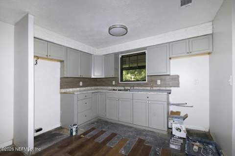 3836 Nancy Street, Jacksonville FL - photo 7 of 20