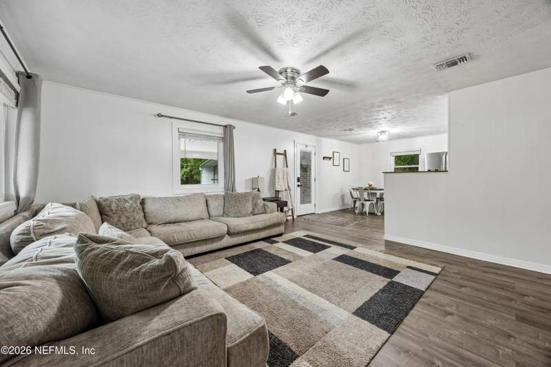 3 bedroom Single Family Residence at 3754 Catherine Street, Hilliard, Hilliard — photo 4