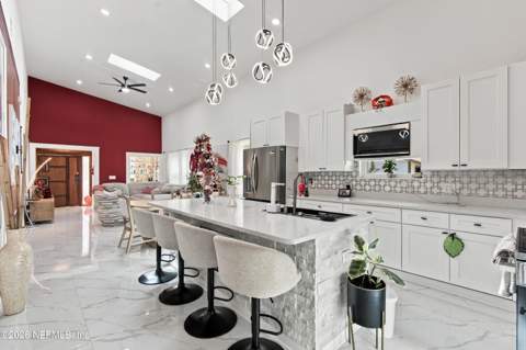 4649 Shelby Avenue, Jacksonville FL - photo 10 of 30