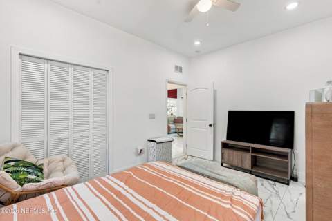 4649 Shelby Avenue, Jacksonville FL - photo 11 of 30