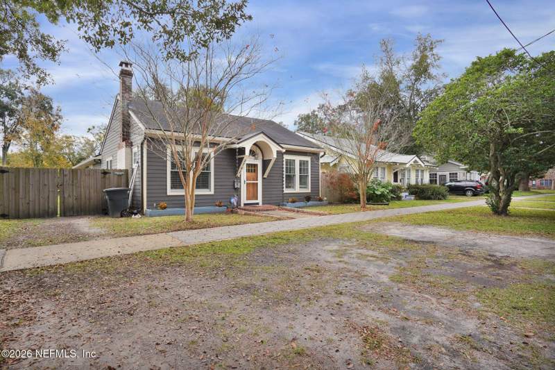 3 bedroom Single Family Residence at 2762 Downing Street, New Riverside, Jacksonville — photo 2