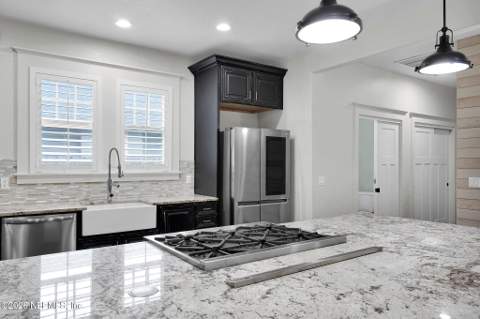 2762 Downing Street, Jacksonville FL - photo 13 of 34