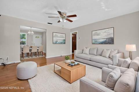 6531 Greenfern Lane, Jacksonville FL - photo 7 of 39