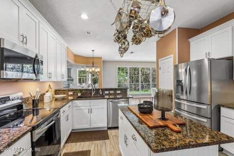 8767 Harpers Glen Court, Jacksonville FL - photo 19 of 62