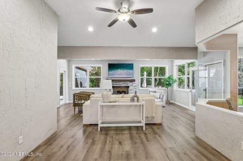 8767 Harpers Glen Court, Jacksonville FL - photo 9 of 62
