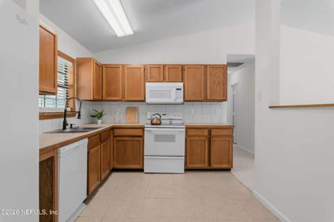 12216 Versailles Street, Jacksonville FL - photo 11 of 32