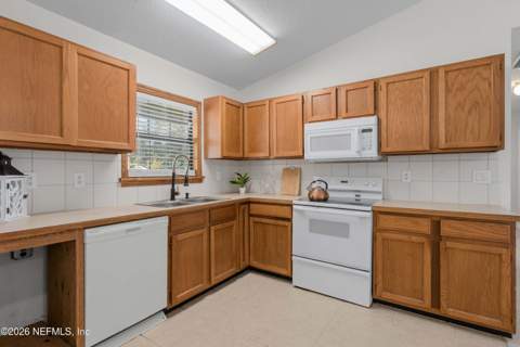 12216 Versailles Street, Jacksonville FL - photo 12 of 32