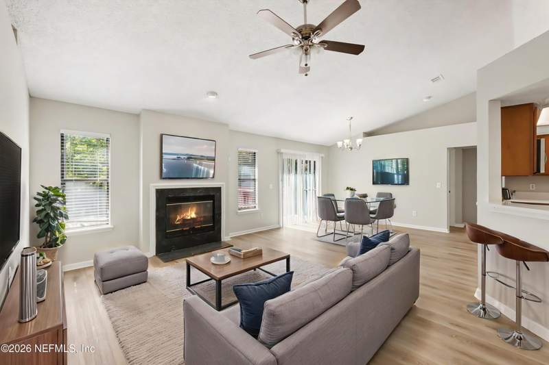 3 bedroom Single Family Residence at 7418 Amandas Crossing Drive, Amandas Crossing, Jacksonville — photo 5