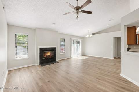 7418 Amandas Crossing Drive, Jacksonville FL - photo 6 of 36