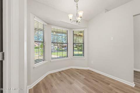 7418 Amandas Crossing Drive, Jacksonville FL - photo 11 of 36