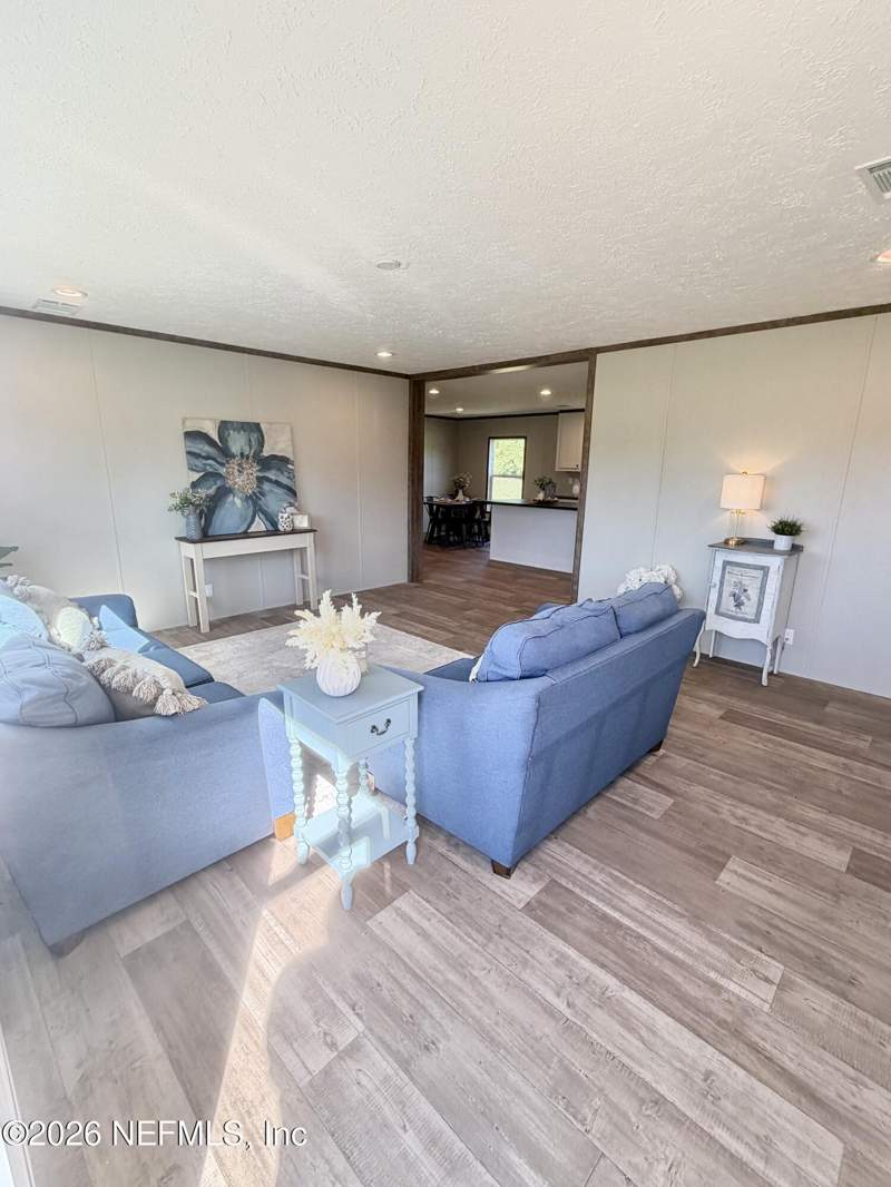 4 bedroom Mobile Home at 13203 SW 195th Avenue, Refuge, Brooker — photo 3
