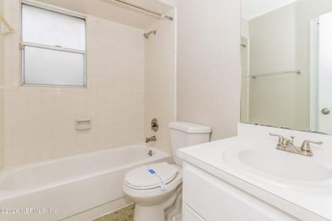 8331 Worm Wood Road, Jacksonville FL - photo 10 of 15