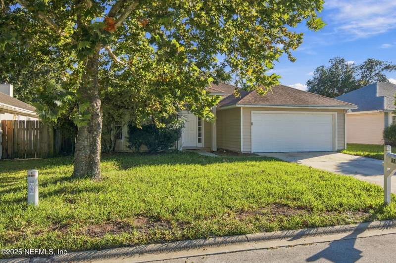 3 bedroom Single Family Residence at 3733 Woodbriar Drive, Sweetbriar, Orange Park — photo 4