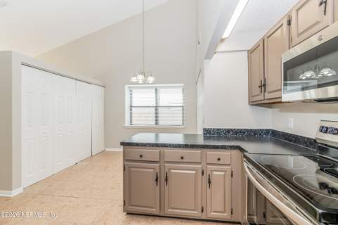 8337 Chason Road, Jacksonville FL - photo 10 of 15