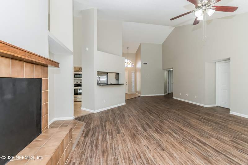3 bedroom Single Family Residence at 8337 Chason Road, Argyle/chimney Lakes, Jacksonville — photo 4