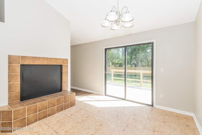 3 bedroom Single Family Residence at 8337 Chason Road, Argyle/chimney Lakes, Jacksonville — photo 5