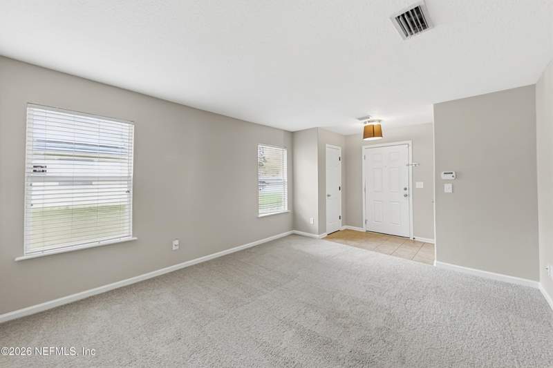 3 bedroom Single Family Residence at 8050 Leafcrest Drive, Argyle Forest East, Jacksonville — photo 3