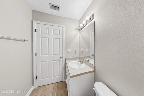 8050 Leafcrest Drive, Jacksonville FL - photo 15 of 19