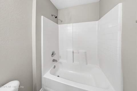 8050 Leafcrest Drive, Jacksonville FL - photo 16 of 19