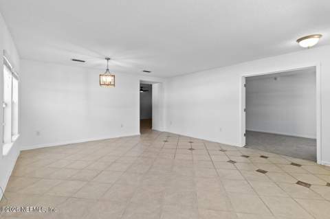 2387 Rusty Lakes Lane, Jacksonville FL - photo 13 of 60