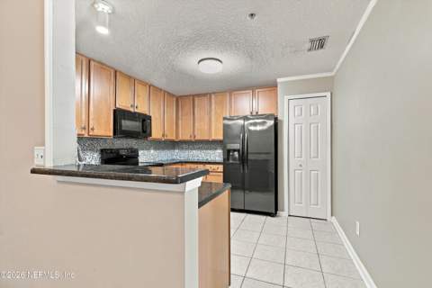 7054 Snowy Canyon Drive #106, Jacksonville FL - photo 8 of 35