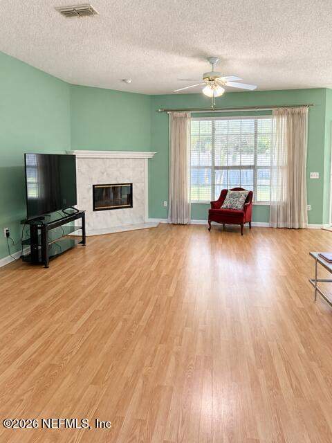 4 bedroom Single Family Residence at 4171 Mail Coach Court, Foxmeadow, Middleburg — photo 4