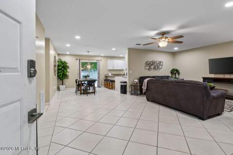 10749 Gelding Drive, Jacksonville FL - photo 9 of 100