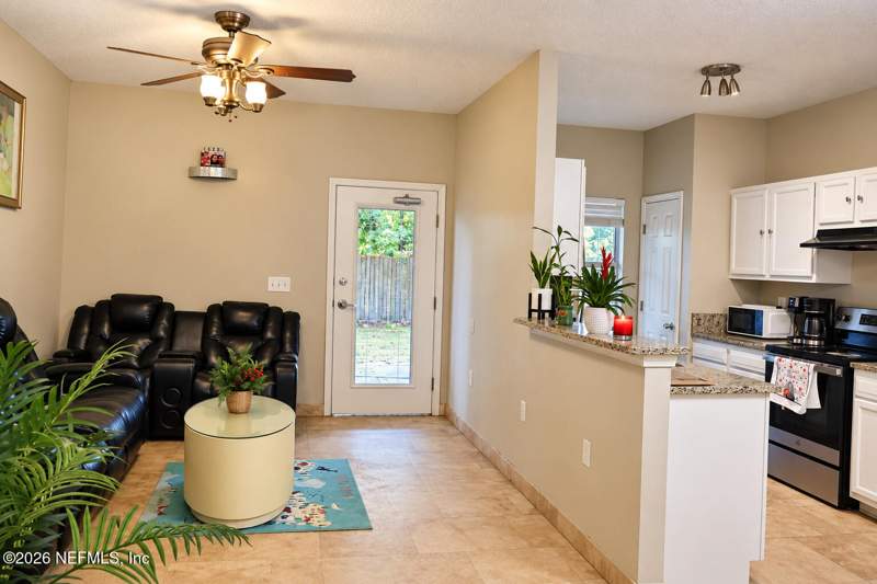 3 bedroom Single Family Residence at 3611 Mente Street, Waltons Addn, Jacksonville — photo 4