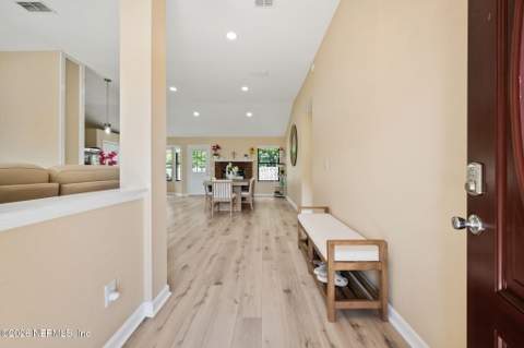10603 Scottsdale Court, Jacksonville FL - photo 9 of 93