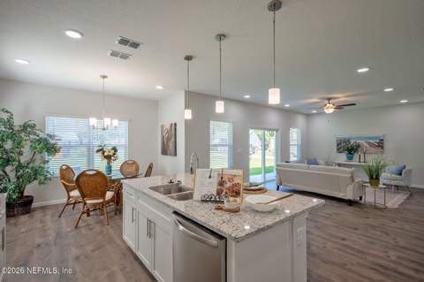 13779 Coral Drive, Jacksonville FL - photo 8 of 31