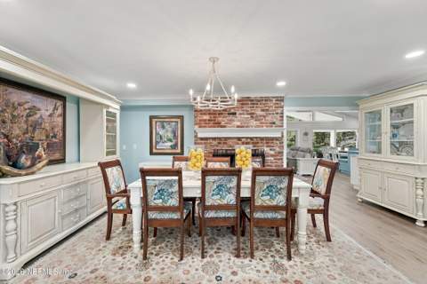 7652 Hollyridge Circle, Jacksonville FL - photo 11 of 67