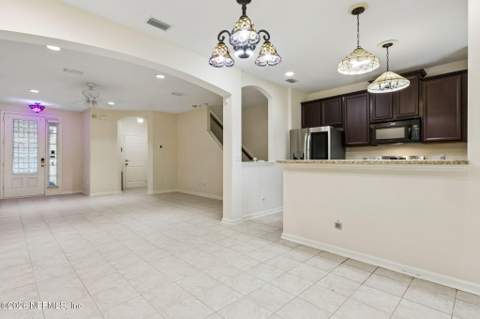 3645 Creswick Circle #B, Orange Park FL - photo 12 of 60