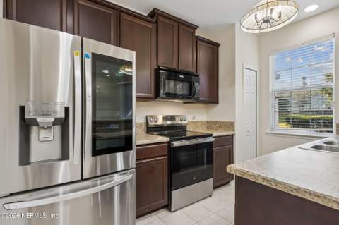 3645 Creswick Circle #B, Orange Park FL - photo 15 of 60