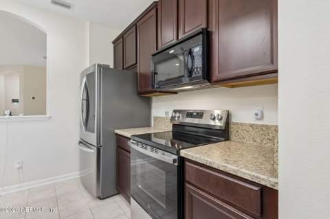 3645 Creswick Circle #B, Orange Park FL - photo 17 of 60