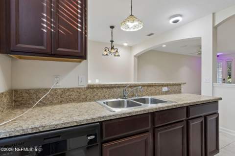 3645 Creswick Circle #B, Orange Park FL - photo 18 of 60