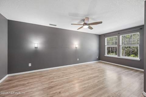 10380 Benson Lake Drive, Jacksonville FL - photo 21 of 44