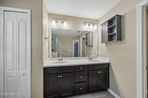10380 Benson Lake Drive, Jacksonville FL - photo 22 of 44