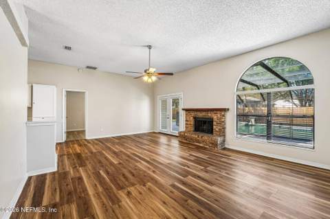 3302 Deerfield Pointe Drive, Orange Park FL - photo 7 of 36