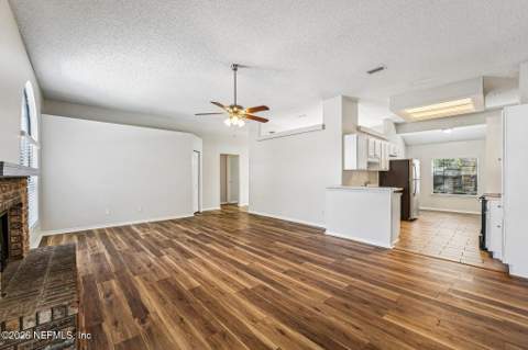 3302 Deerfield Pointe Drive, Orange Park FL - photo 9 of 36