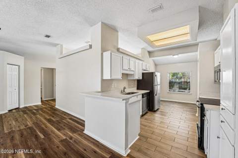 3302 Deerfield Pointe Drive, Orange Park FL - photo 13 of 36