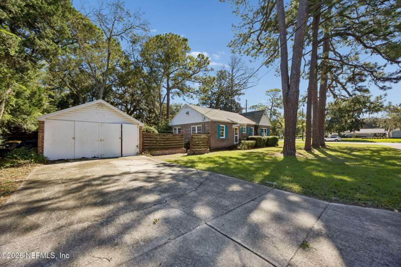 2 bedroom Single Family Residence at 1721 Atlantic Avenue, Atlantic Highlands, Fernandina Beach — photo 4