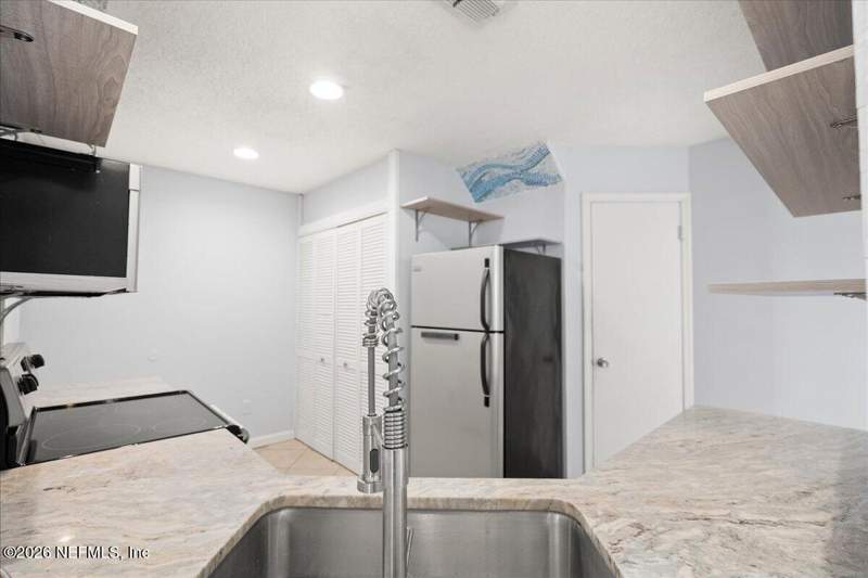 3 bedroom Single Family Residence at 2125 Fairway Villas Lane, Fairway Villas, Atlantic Beach — photo 4