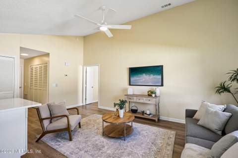 10523 Rocky Garden Lane, Jacksonville FL - photo 11 of 35