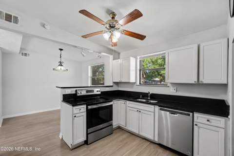 5643 Oliver Street, Jacksonville FL - photo 9 of 19