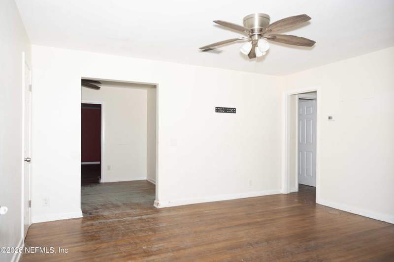 4 bedroom Single Family Residence at 6422 Ish Brant Road, Cedar Hill Estates, Jacksonville — photo 5