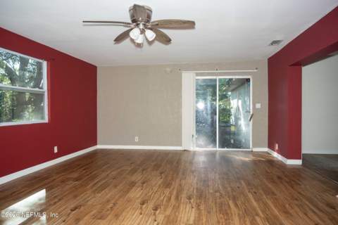 6422 Ish Brant Road, Jacksonville FL - photo 8 of 25