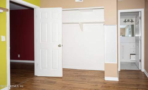 6422 Ish Brant Road, Jacksonville FL - photo 9 of 25