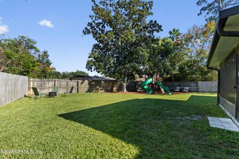 10019 Huntington Forest Boulevard, Jacksonville FL - photo 10 of 55