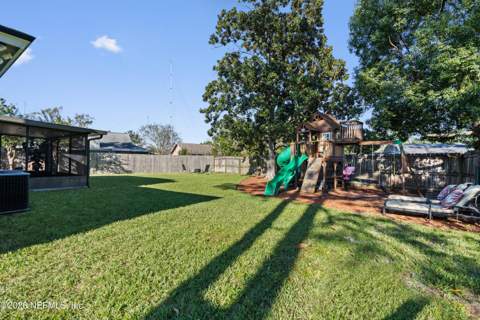 10019 Huntington Forest Boulevard, Jacksonville FL - photo 7 of 55